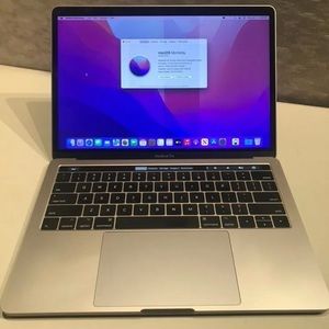 MacBook Pro 2016 13 inch w/touch pad (Screen Damaged)